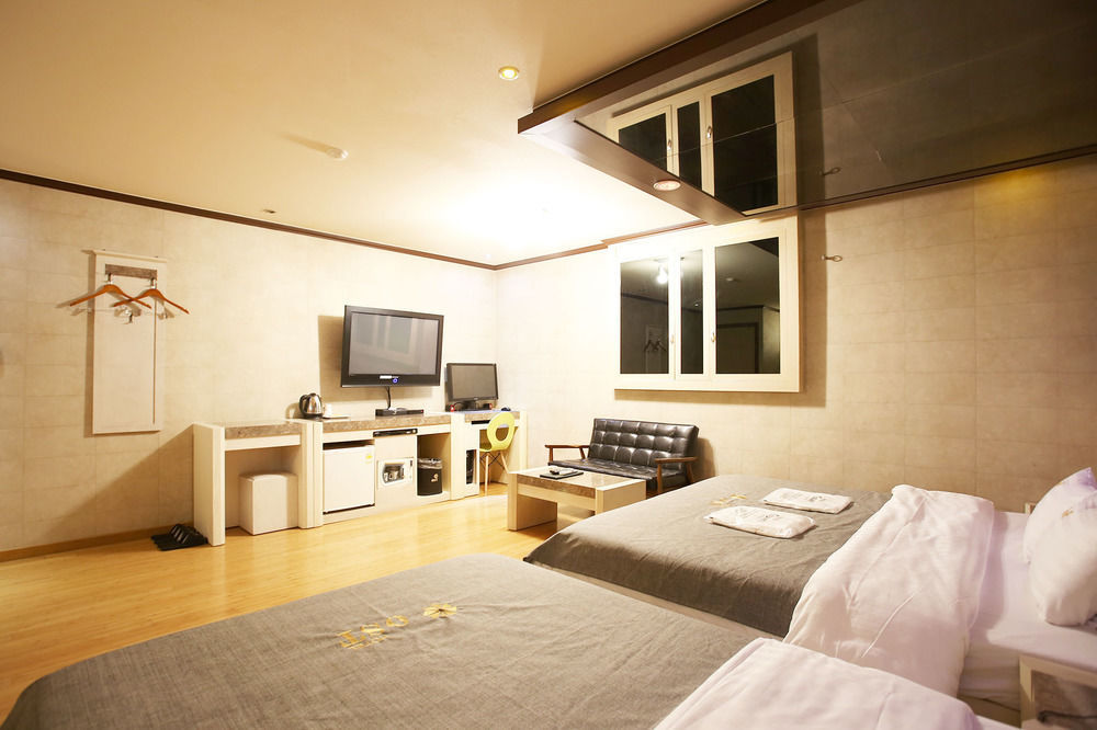 Ost Hotel Chuncheon Zewnętrze zdjęcie
